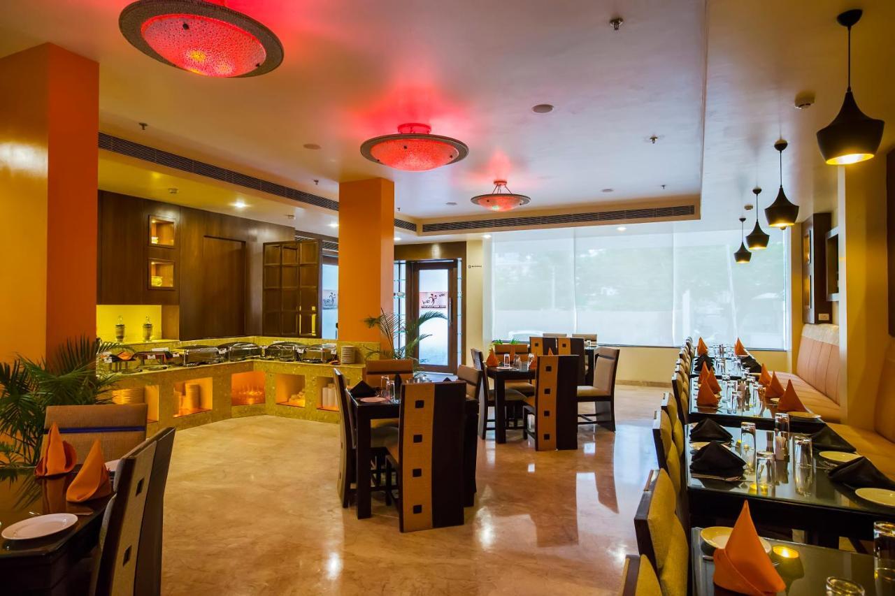 Hotel Kapish Smart-All Pure Veg Джайпур Екстериор снимка