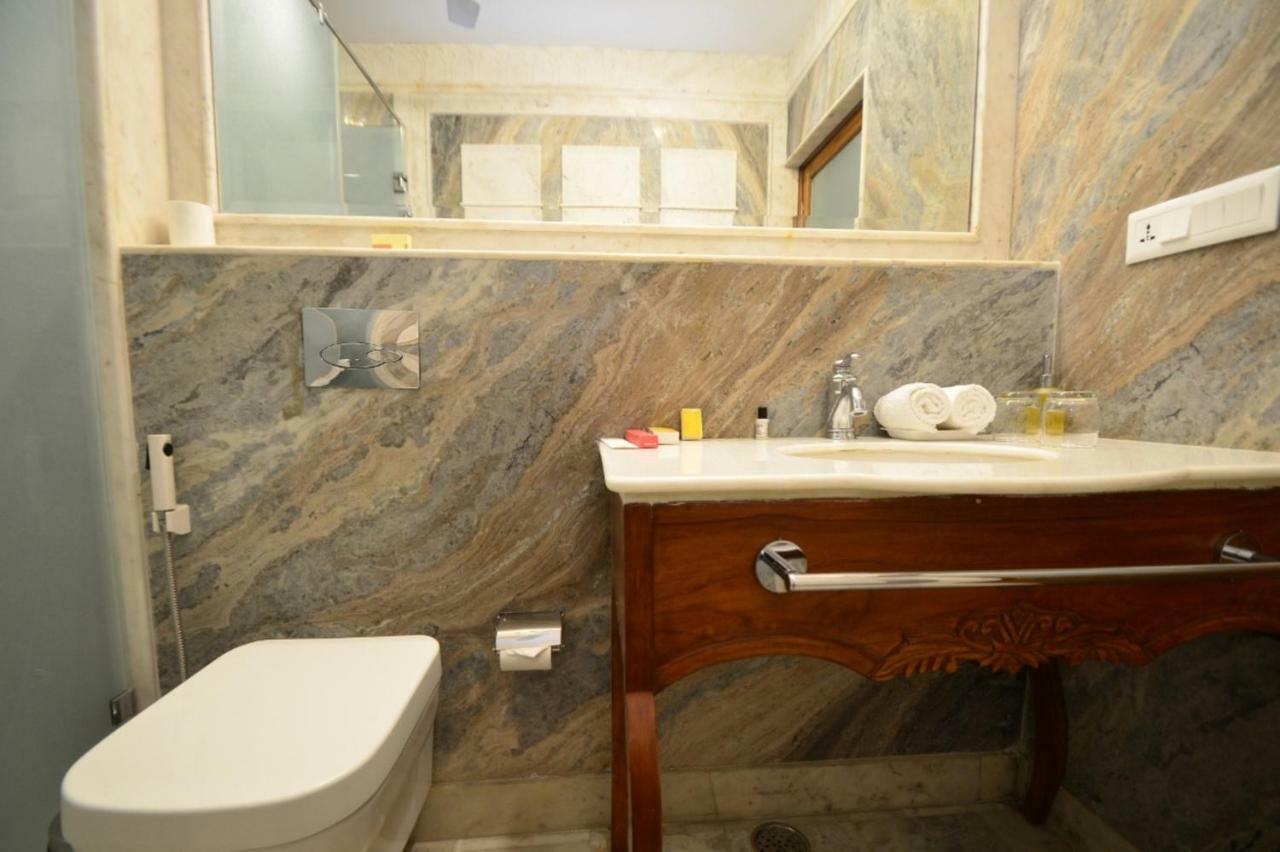 Hotel Kapish Smart-All Pure Veg Джайпур Екстериор снимка
